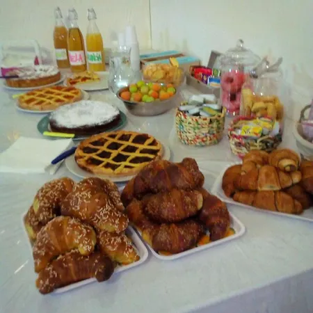 La Mimosa מלון 2*